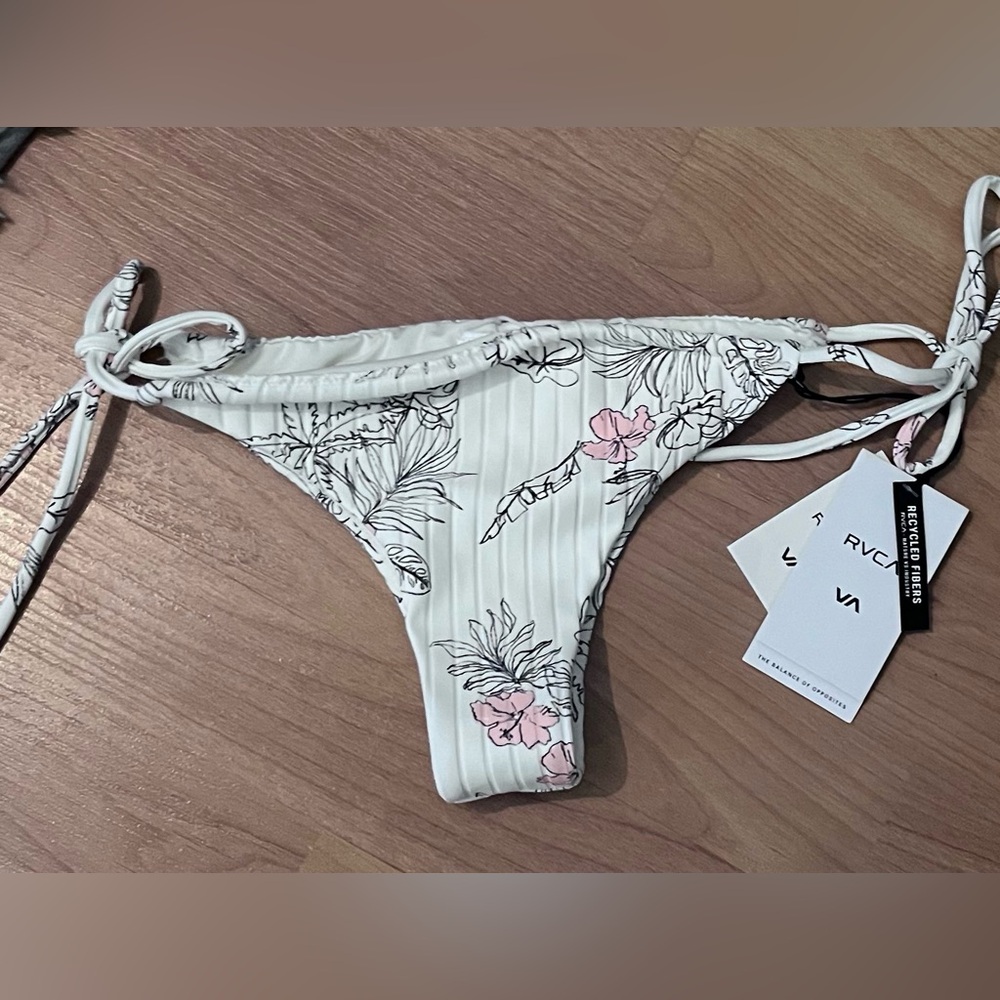 Cheeky RVCA surf bottoms